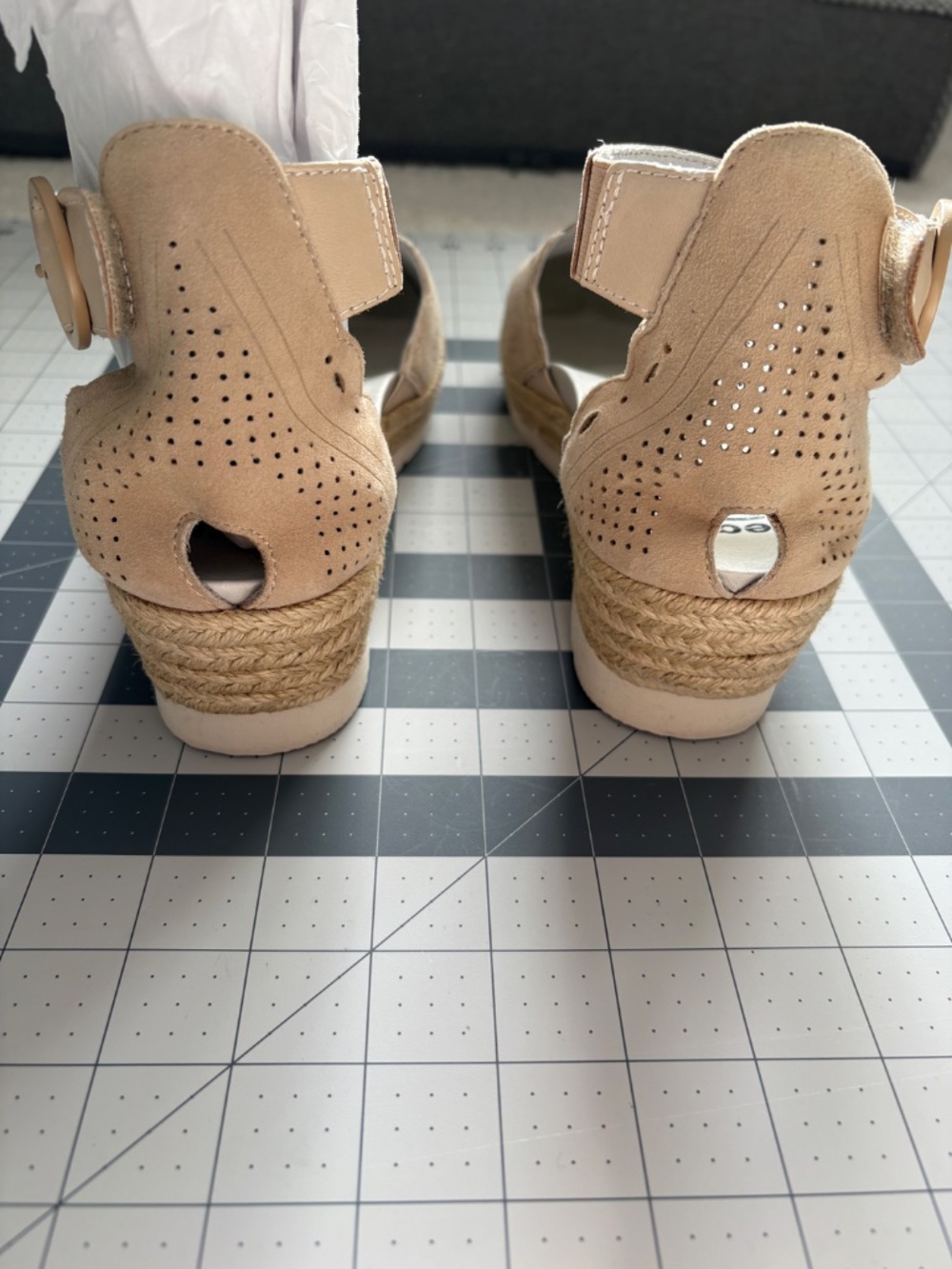 NWOT Espadrille Earth Modena Yarrow - Picture 4 of 10
